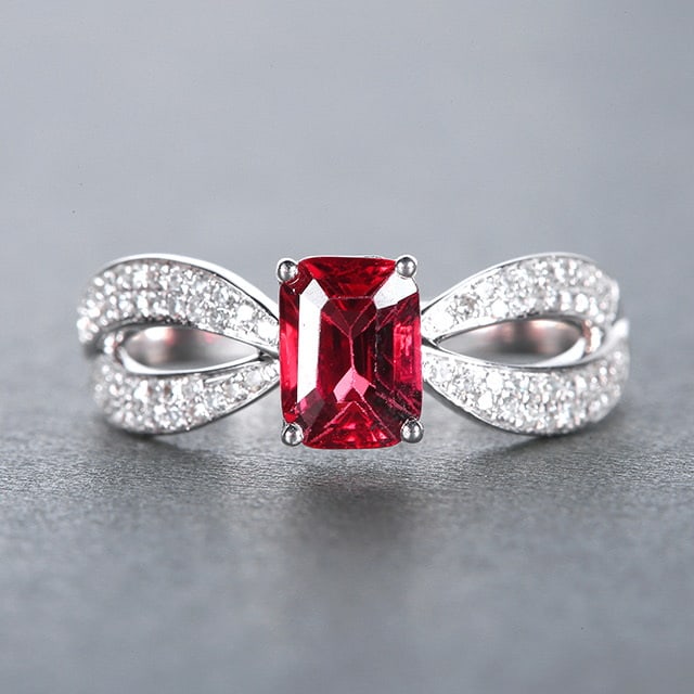 14k Gold 1.32 Ctw Natural Spinel & Diamond Ring: Ref:230978317 // gold content:14k gold // ring size:7. 25us // // main gemstone:spinel // shape:octagonal // carat weight:1. 08ct // color:red // treatment:natural // // adjacent gemstone 2 :