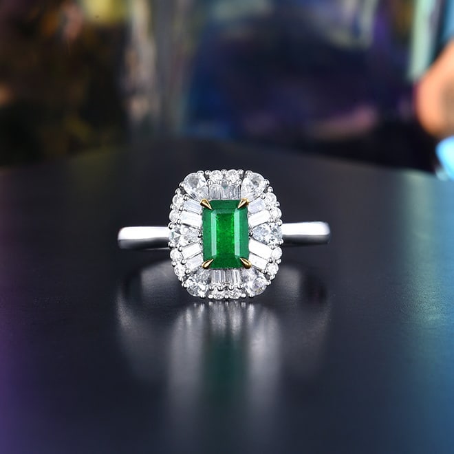 14k Gold 0.71 Ctw Vivid Green Natural Emerald & Diamond Ring: Ref:230978356 // gold content:14k gold // ring size:7. 25us // // main gemstone:emerald // shape:octagonal // carat weight:0. 45ct // color:vivid green // treatment:natural // // adjacent gemstone
