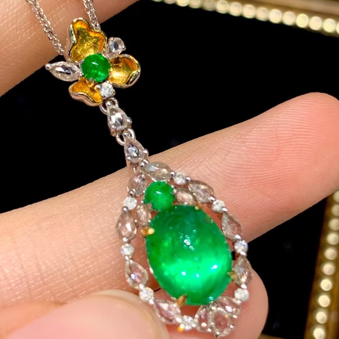 14k Gold 2.7 Ct Vivid Green Natural Emerald & Diamond & Sapphire Pendant( Without Chain ) - 3