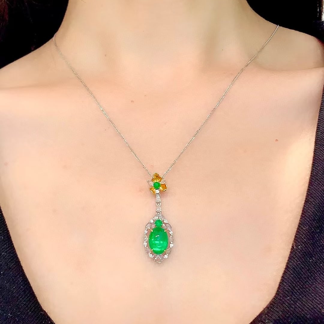 14k Gold 2.7 Ct Vivid Green Natural Emerald & Diamond & Sapphire Pendant( Without Chain ) - 4