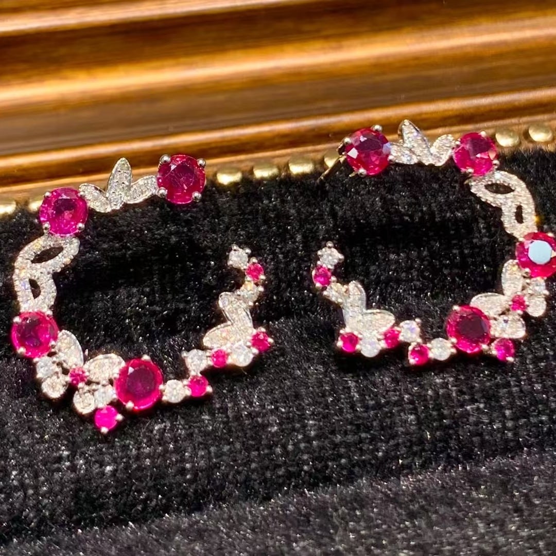 14k Gold 2 Ct Natural Ruby & Diamond Earrings: Ref:230978396 // gold content:14k gold // main gemstone:ruby // shape:round // carat weight:2ct // color:red // treatment:natural // cut grade:g // // adjacent gemstone 2 : diamond // shape:round