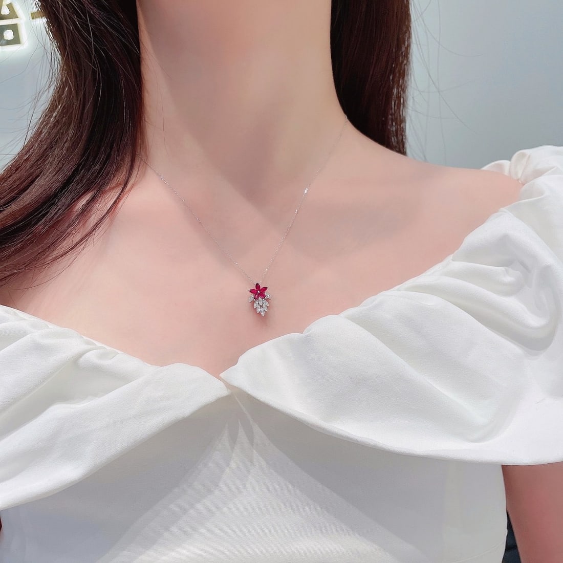 18k Gold 0.73 Ctw Natural Ruby & Diamond Necklace - 2