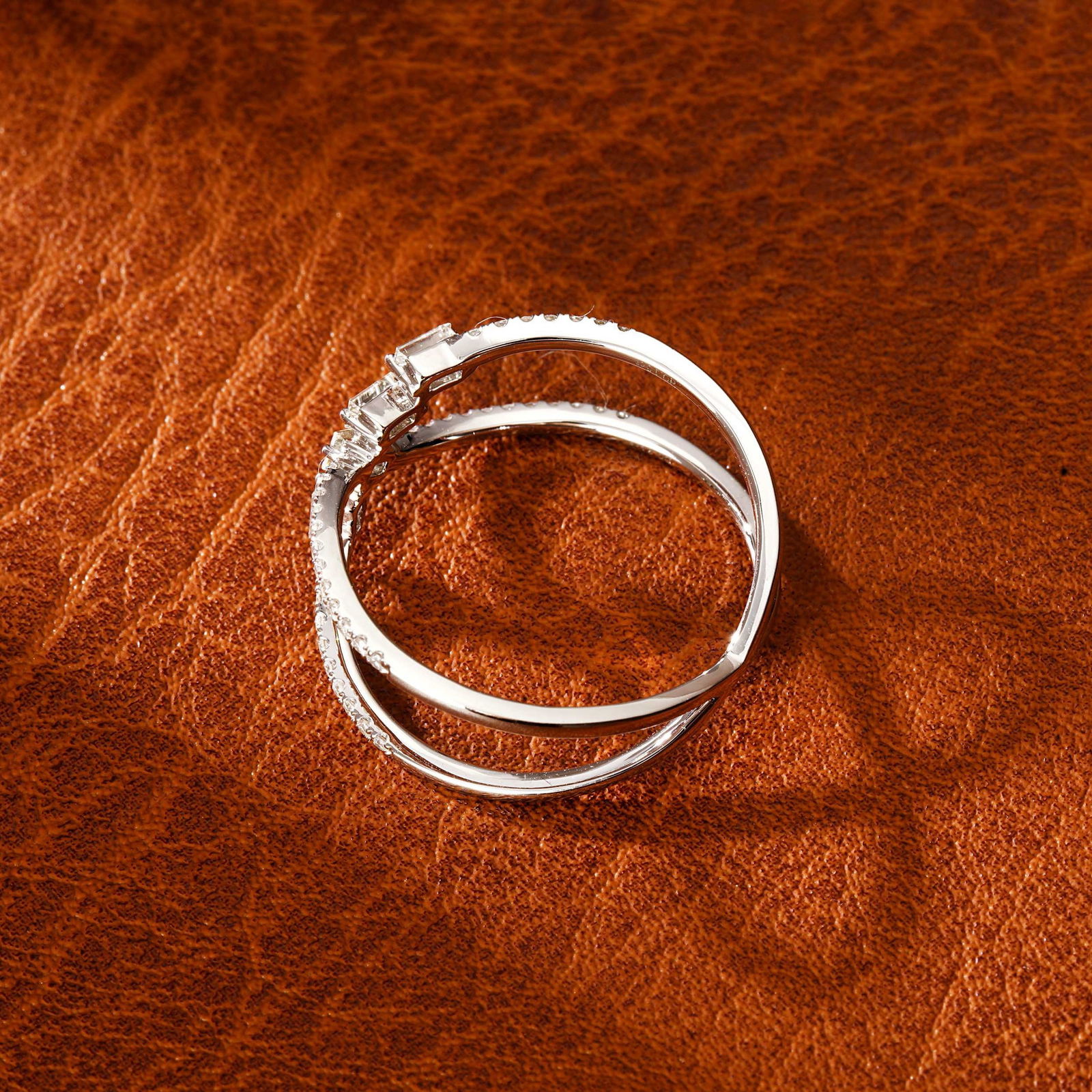 18k Gold 0.36 Ctw Natural H Diamond Ring - 3