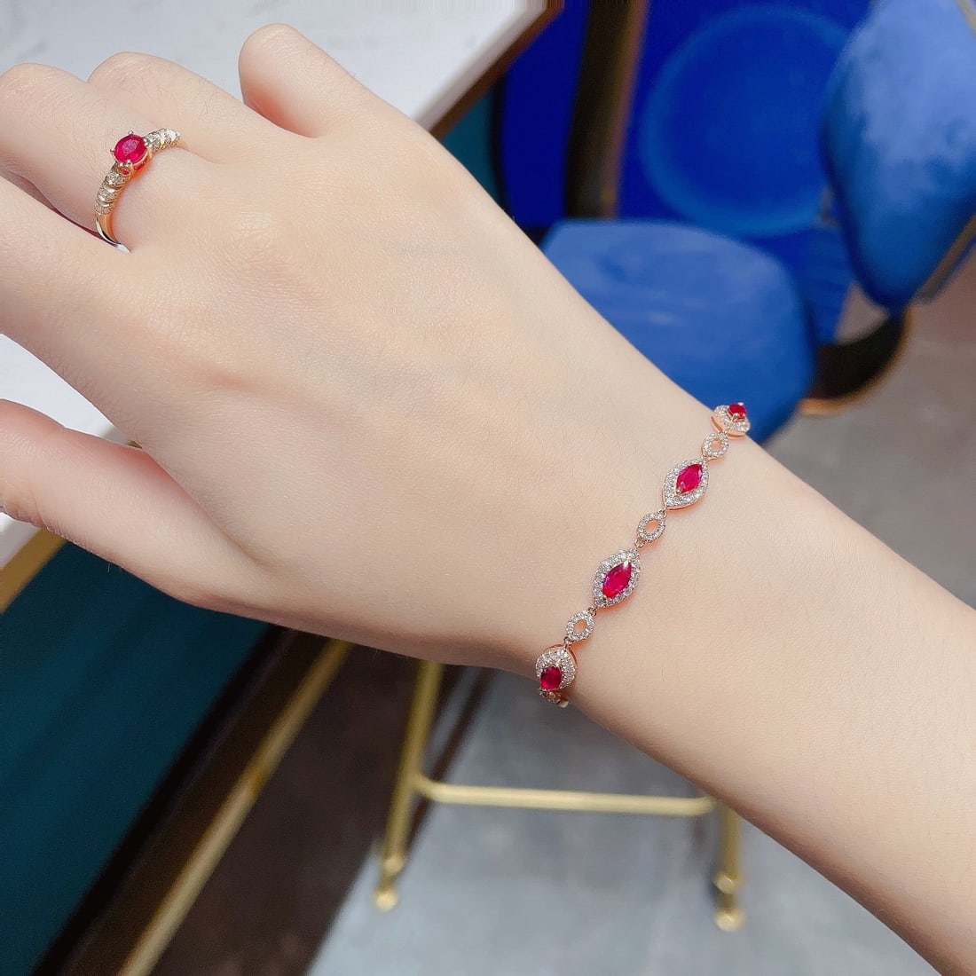 18k Gold 1.59 Ctw Natural Ruby & Diamond Bracelet - 3