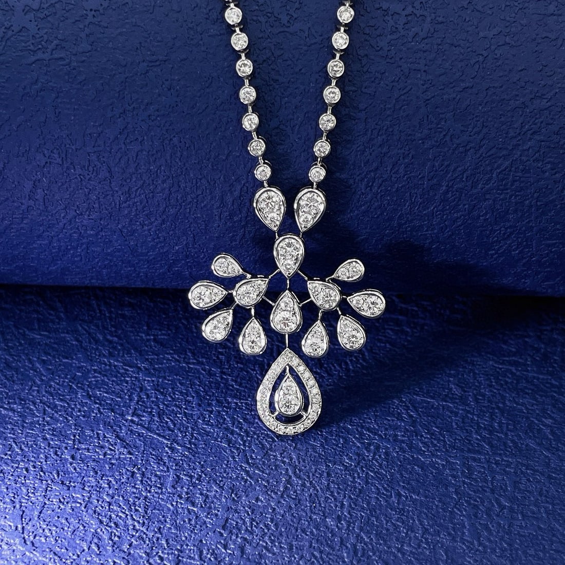 18k Gold 1.91 Ct Natural H Diamond Necklace - 3