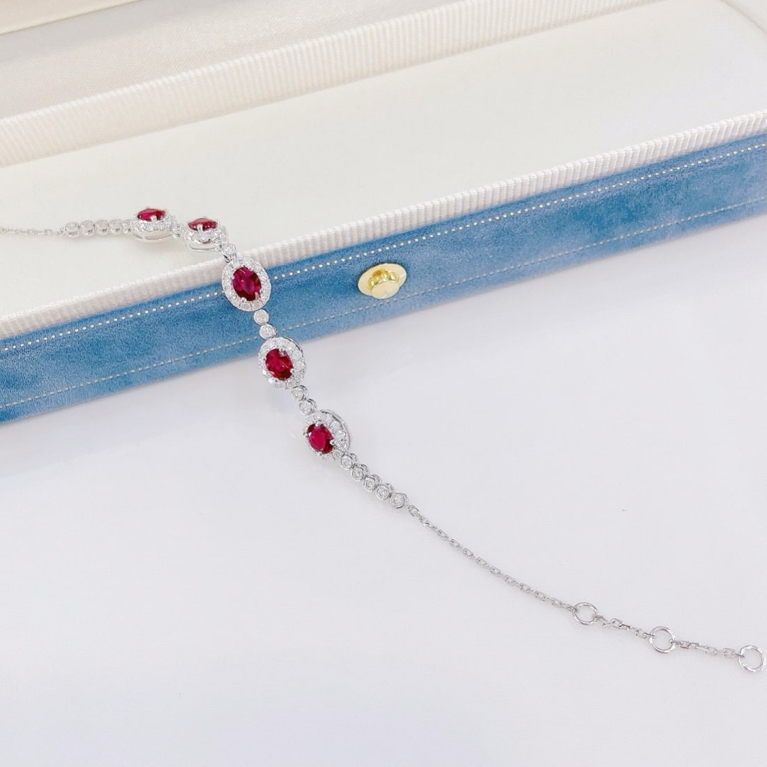 18k Gold 2.00 Ctw Vivid Red Natural Ruby & Diamond Bracelet - 3