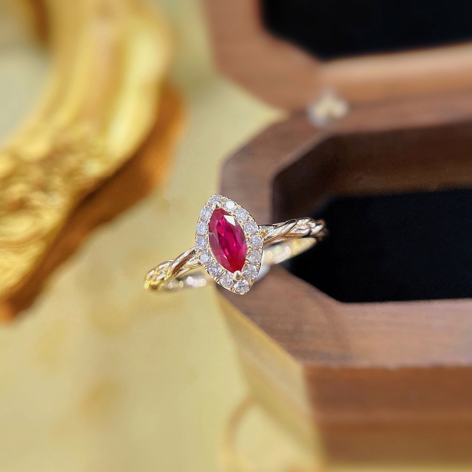 18k Gold 0.37 Ctw Natural Ruby & Diamond Ring - 3