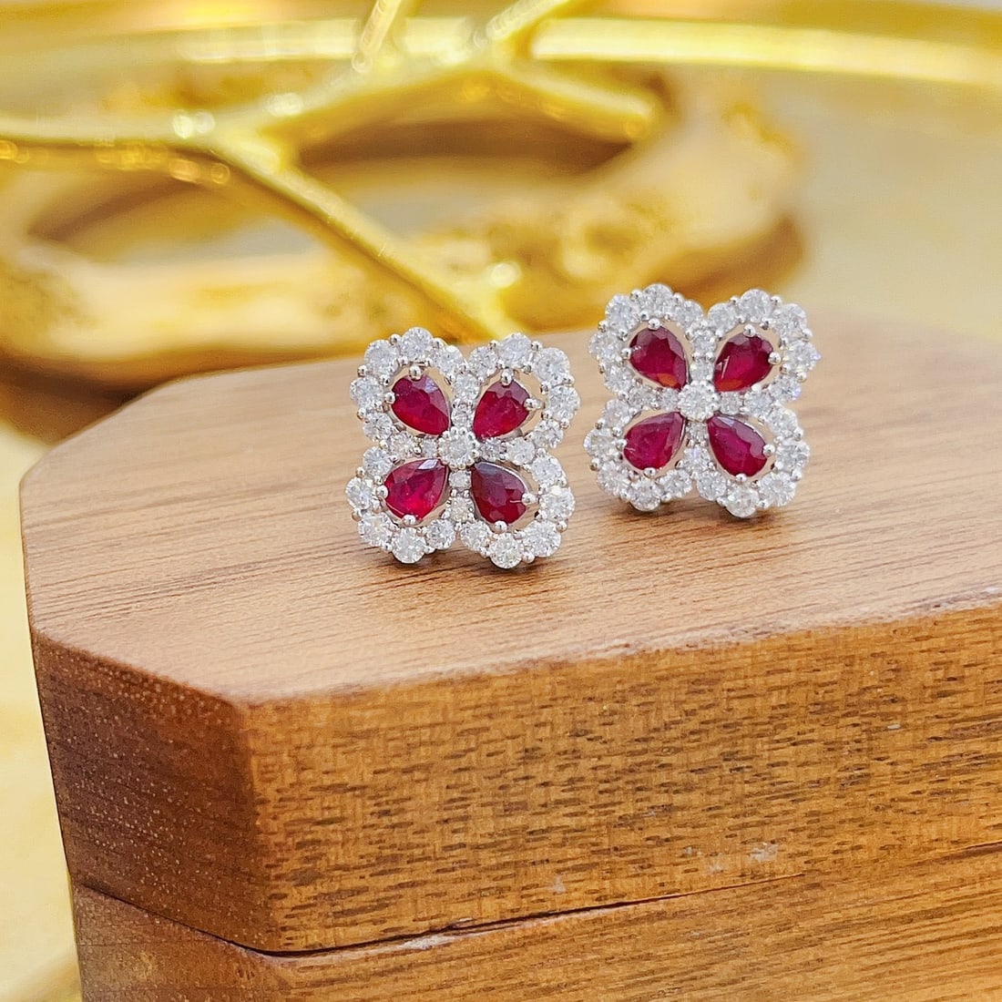 18k Gold 2.08 Ctw Natural Ruby & Diamond Earrings - 4