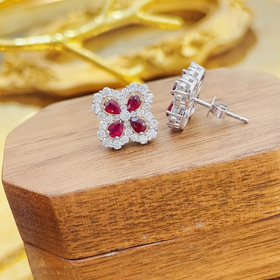 18k Gold 2.08 Ctw Natural Ruby & Diamond Earrings - 5