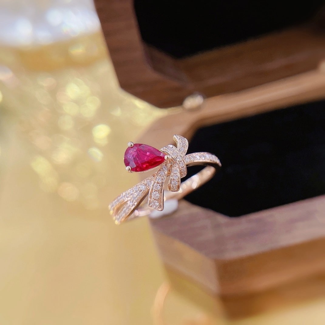 18k Gold 0.63 Ctw Natural Ruby & Diamond Ring - 3