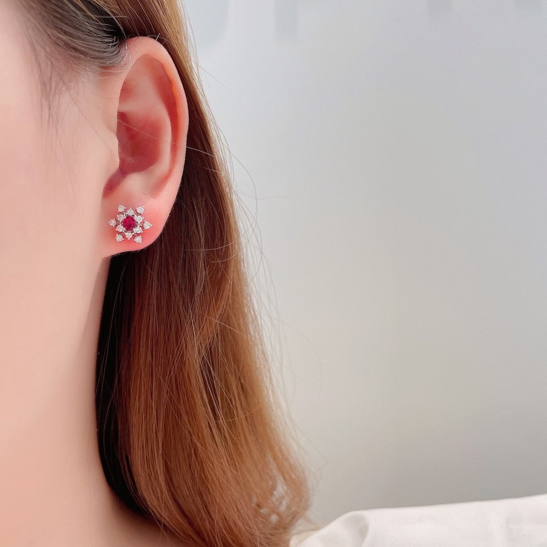 18k Gold 0.89 Ctw Natural Ruby & Diamond Earrings - 4