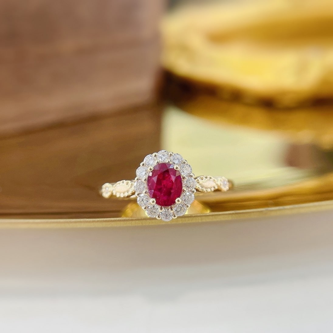 18k Gold 0.67 Ctw Natural Ruby & Diamond Ring - 4