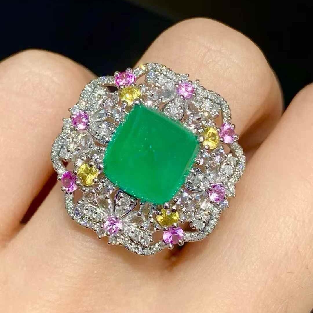 14k Gold 4.2 Ct Natural Emerald & Diamond Ring - 5