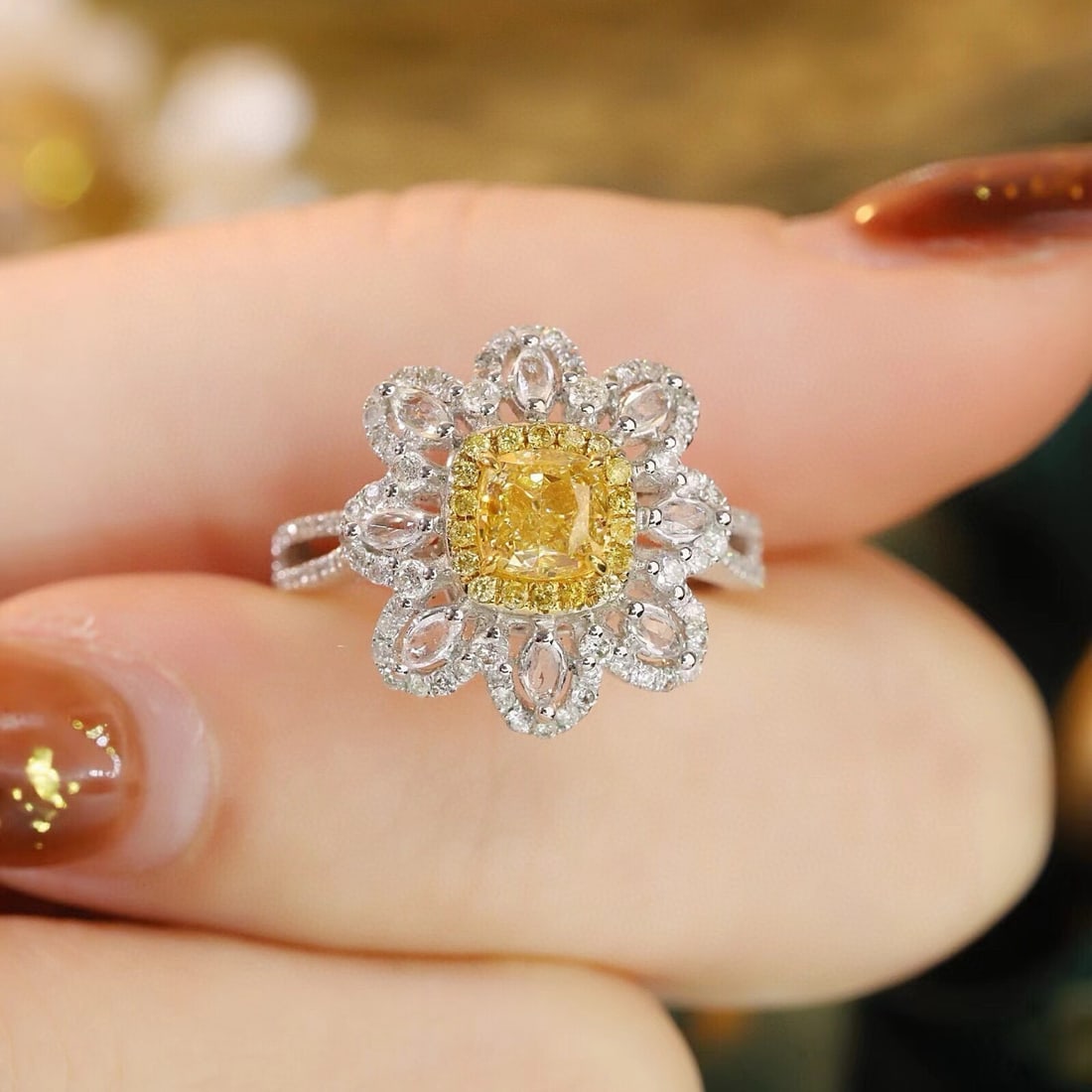 14k Gold 1.56 Ctw Natural Yellow Diamond & Diamond Ring - 6