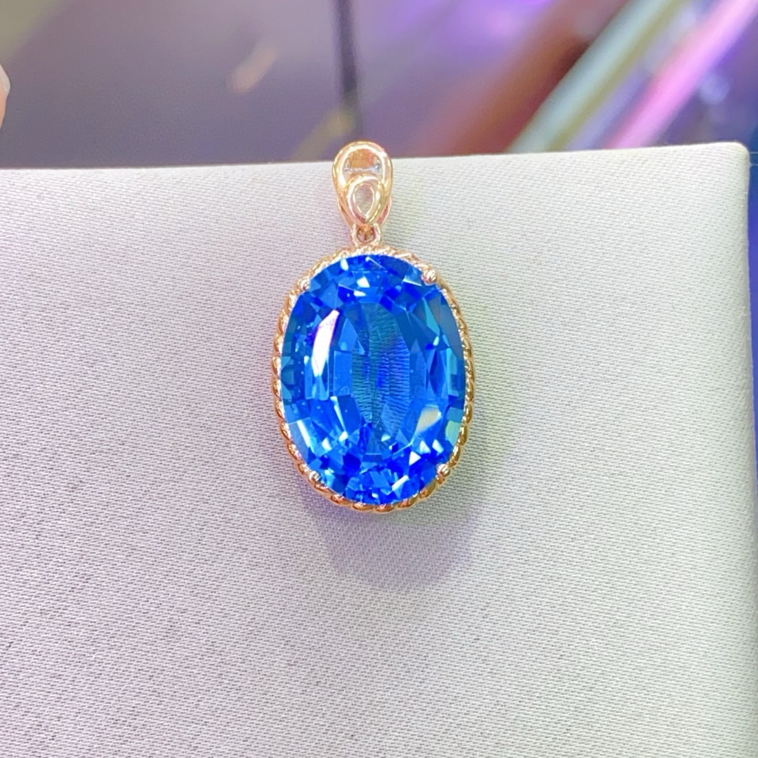 14k Gold 14.8 Ct Natural Topaz Pendant( Without Chain ) - 6