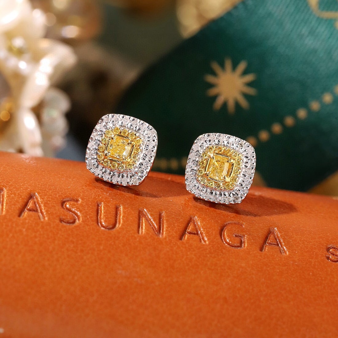 14k Gold 0.5 Ct Natural Color Diamond Earrings - 2