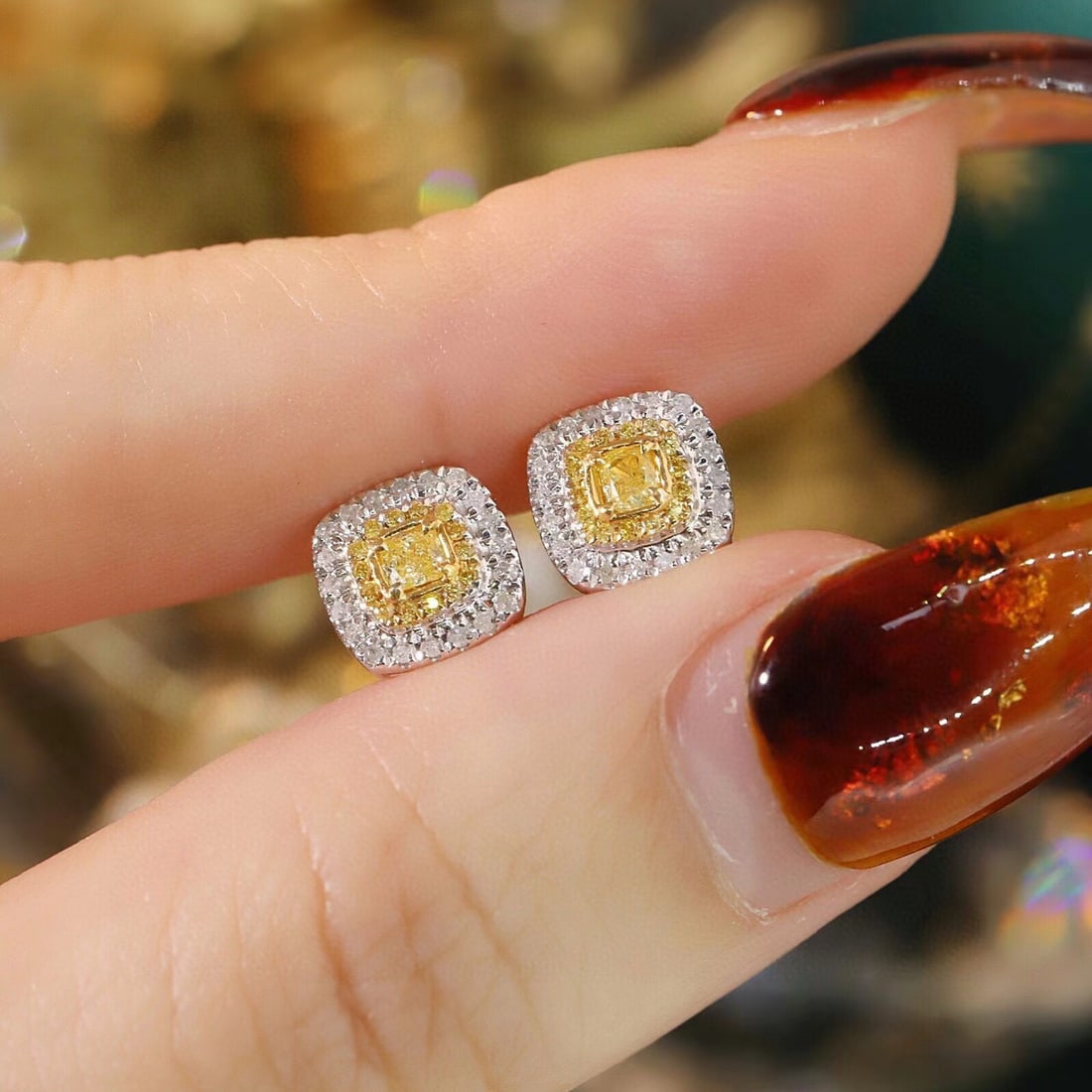 14k Gold 0.5 Ct Natural Color Diamond Earrings - 7