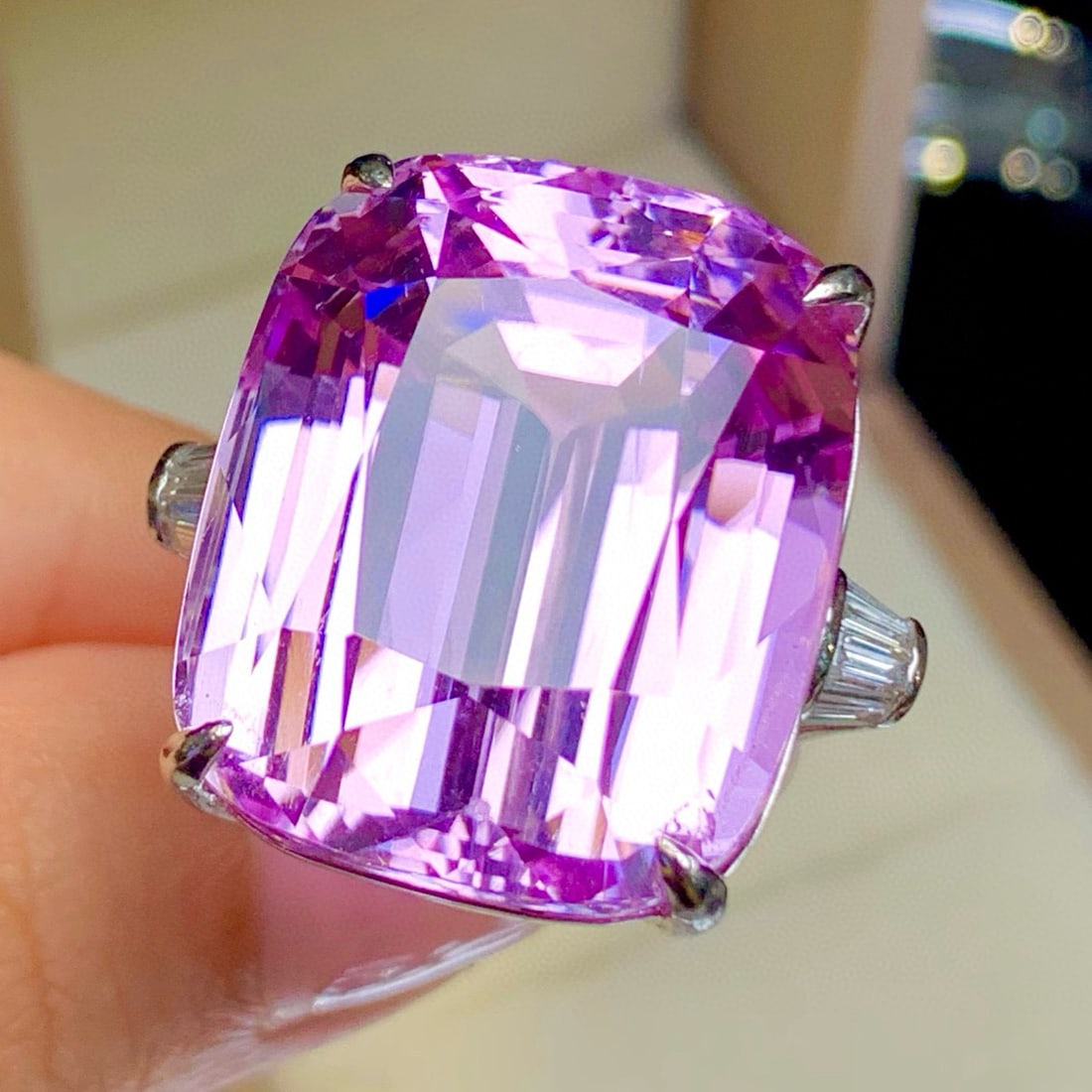 14k Gold 62.45 Ct Natural Kunzite & Diamond Ring - 4