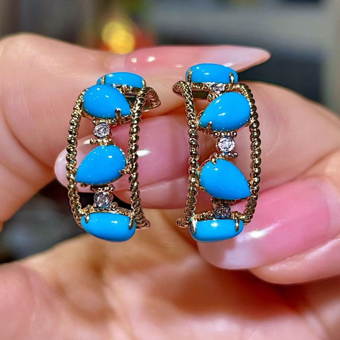 14k Gold 3.30 Ctw Natural Blue Turquoise & Diamond Earrings: Ref:231125195 // gold content:14k gold // main gemstone:blue turquoise // shape:pear // carat weight:3. 25ct // color:blue // treatment:natural // // adjacent gemstone 2 : diamond // shape:round // ca