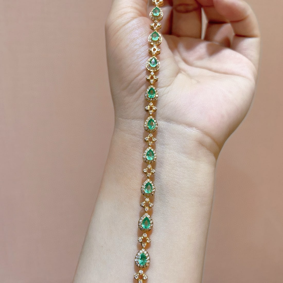 14k Gold 4.11 Ctw Natural Emerald & Diamond Bracelet - 5