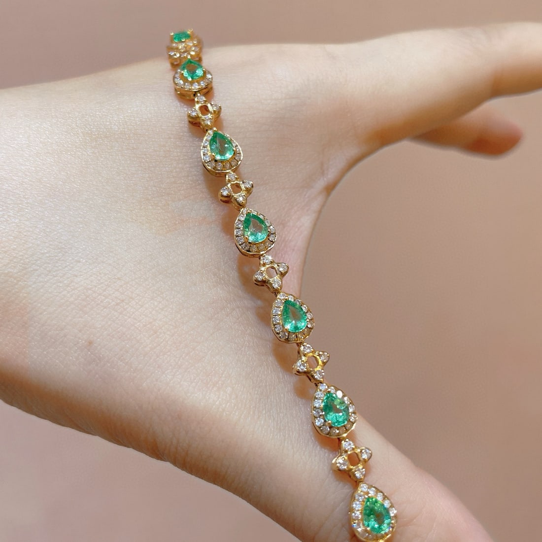 14k Gold 4.11 Ctw Natural Emerald & Diamond Bracelet - 6