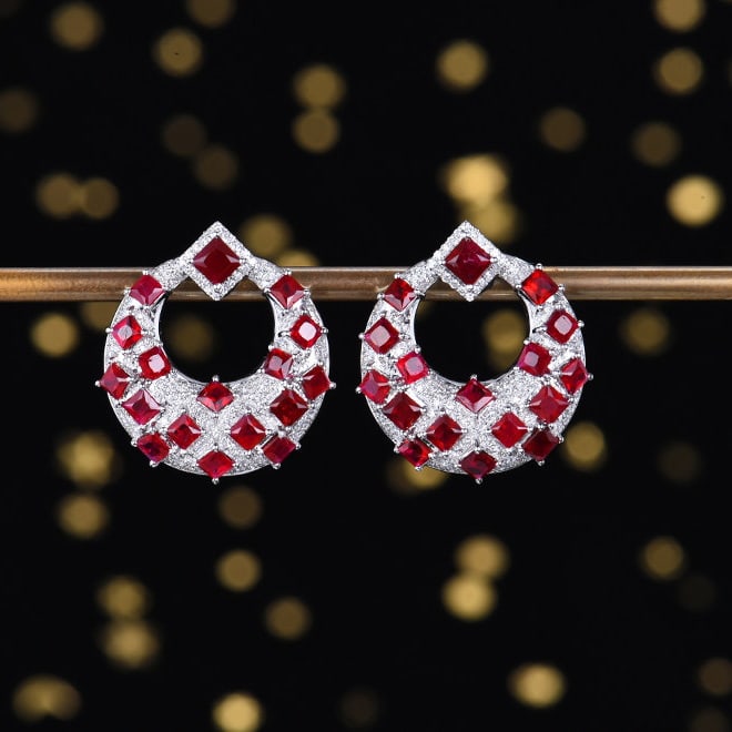 14k Gold 4.61 Ctw Natural Ruby & Diamond Earrings: Ref:231126003 // gold content:14k gold // main gemstone:ruby // shape:princess // carat weight:4. 15ct // color:pigeonblood red // treatment:natural // // adjacent gemstone 2 : diamond // number of st