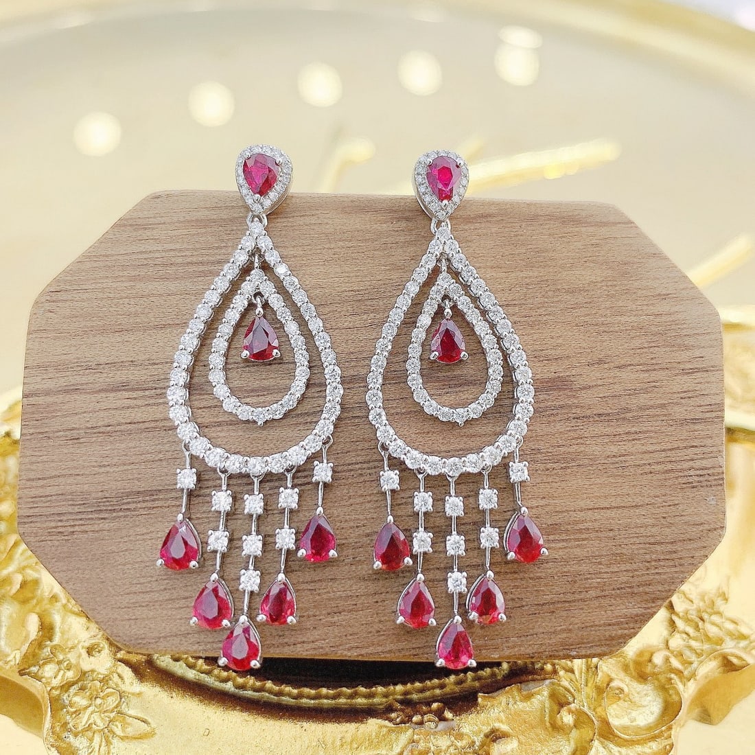 14k Gold 3.38 Ctw Vivid Red Natural Ruby & Diamond Earrings: Ref:231126020 // gold content:14k gold // main gemstone:ruby // shape:pear // carat weight:2. 18ct // color:vivid red // treatment:natural // // adjacent gemstone 2 : diamond // shape:round //