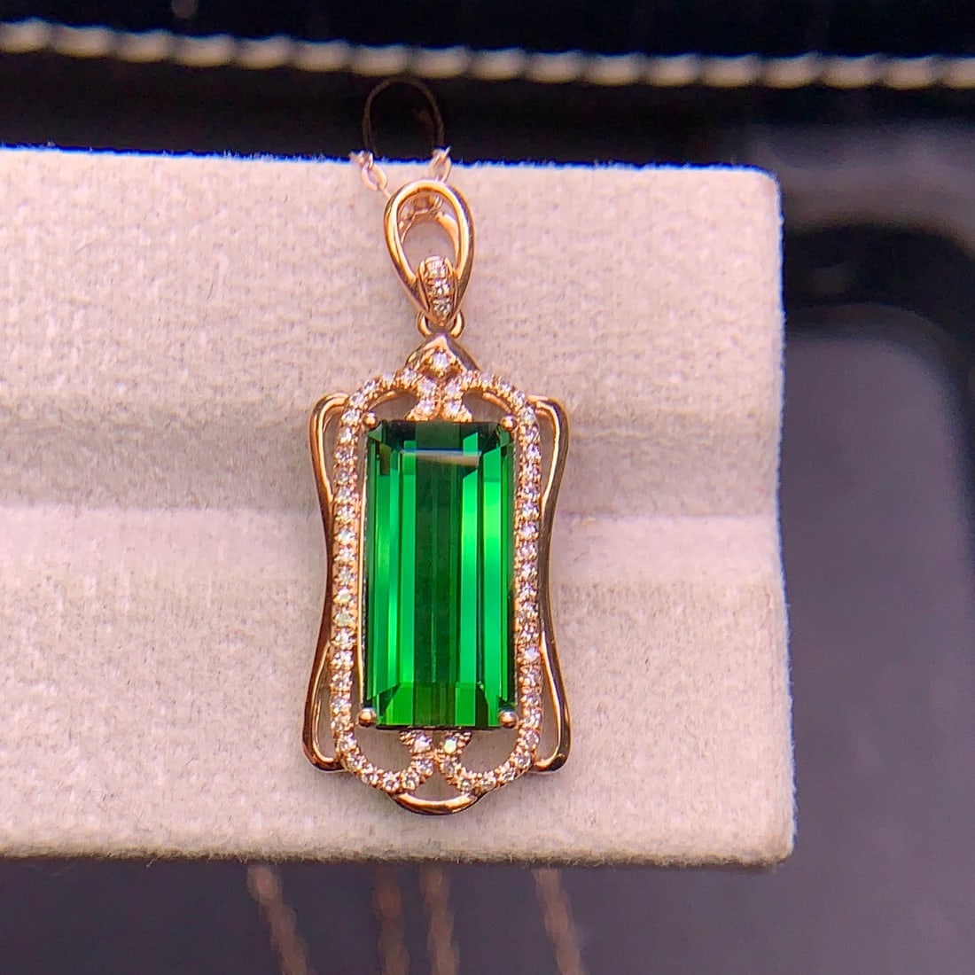 14k Gold 4.1 Ct Natural Tourmaline & Diamond Pendant( Without Chain ) - 8