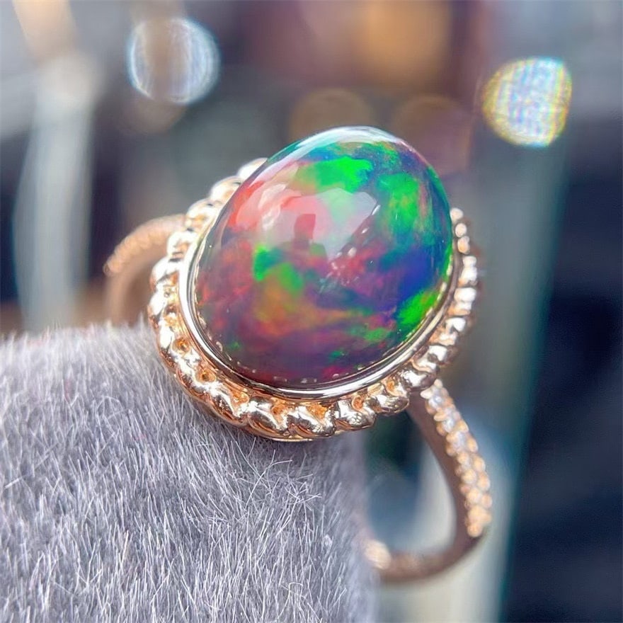 14k Gold 3.9 Ct Natural Opal & Diamond Ring - 2