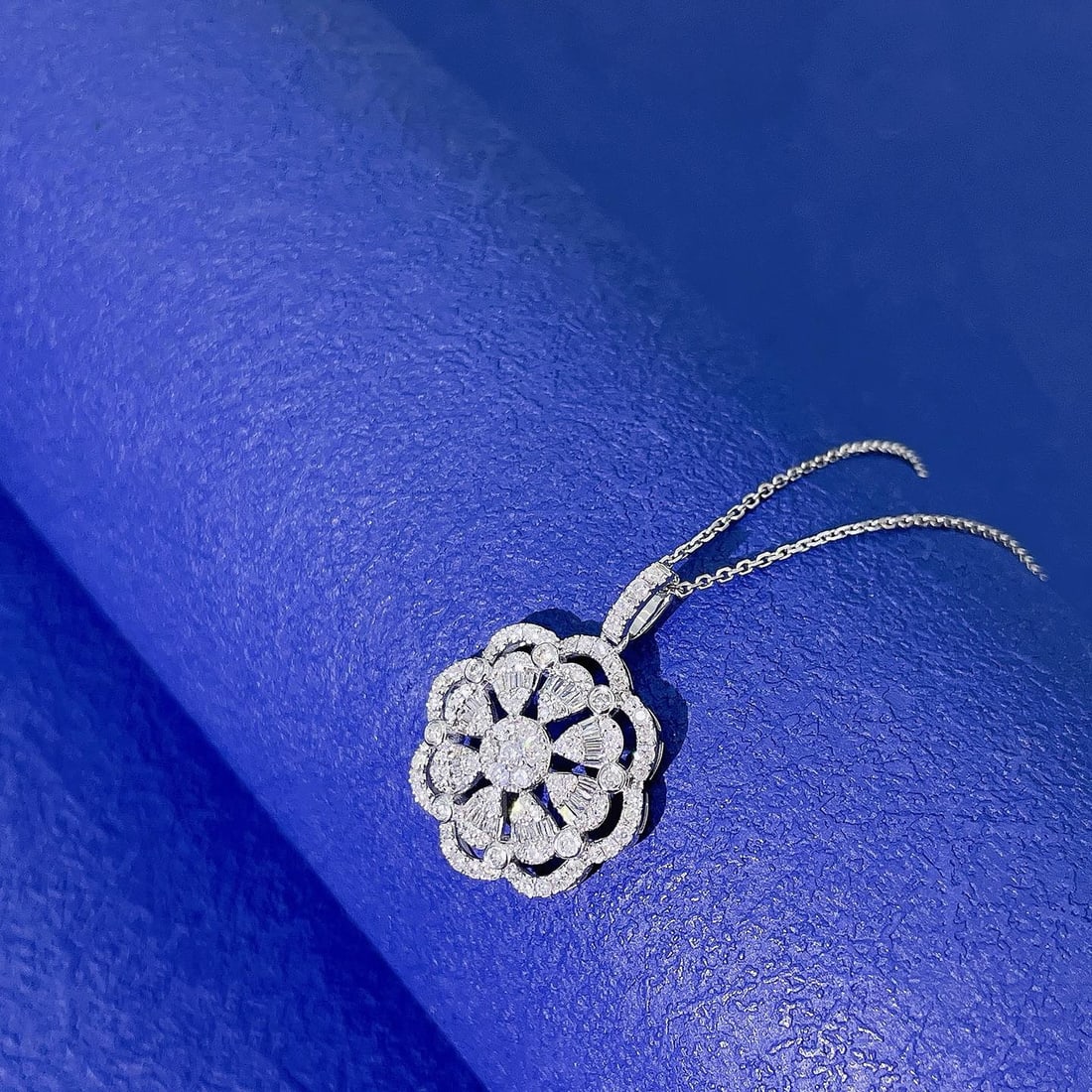 14k Gold 0.69 Ctw Natural H Diamond Necklace - 2