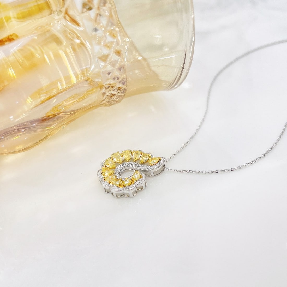 14k Gold 1.04 Ctw Natural Yellow Diamond & Diamond Necklace - 4