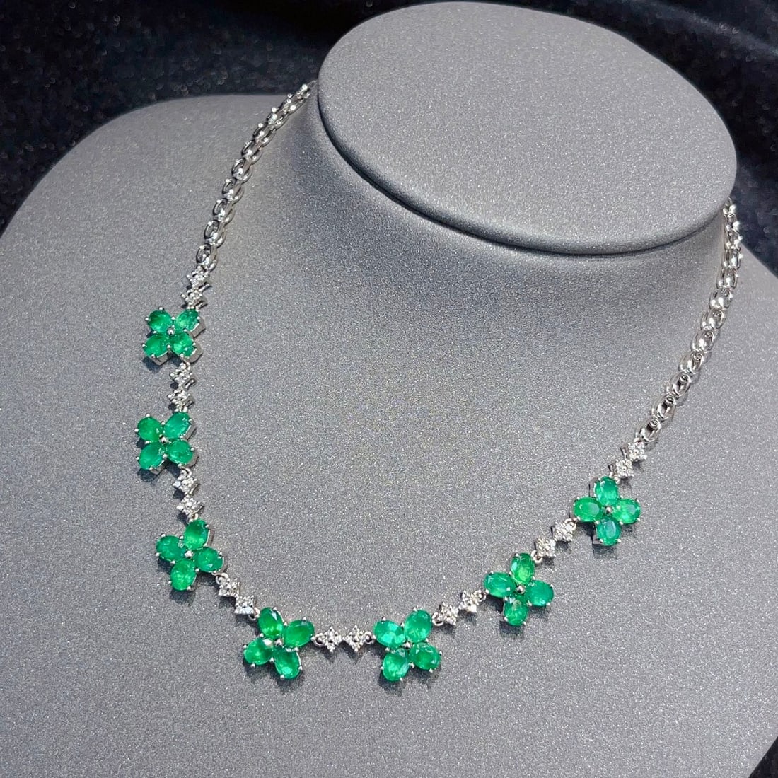 14k Gold 6.88 Ct Natural Emerald & Diamond Necklace - 2