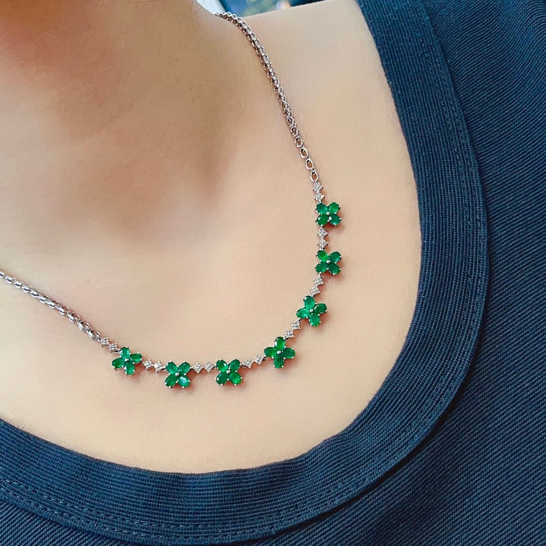 14k Gold 6.88 Ct Natural Emerald & Diamond Necklace - 4