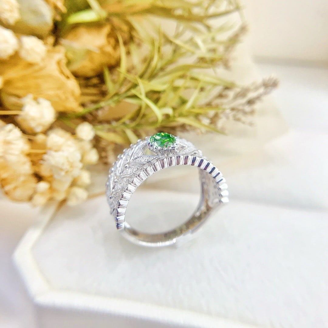 14k Gold 0.95 Ctw Natural Green Diamond & Diamond Ring - 4