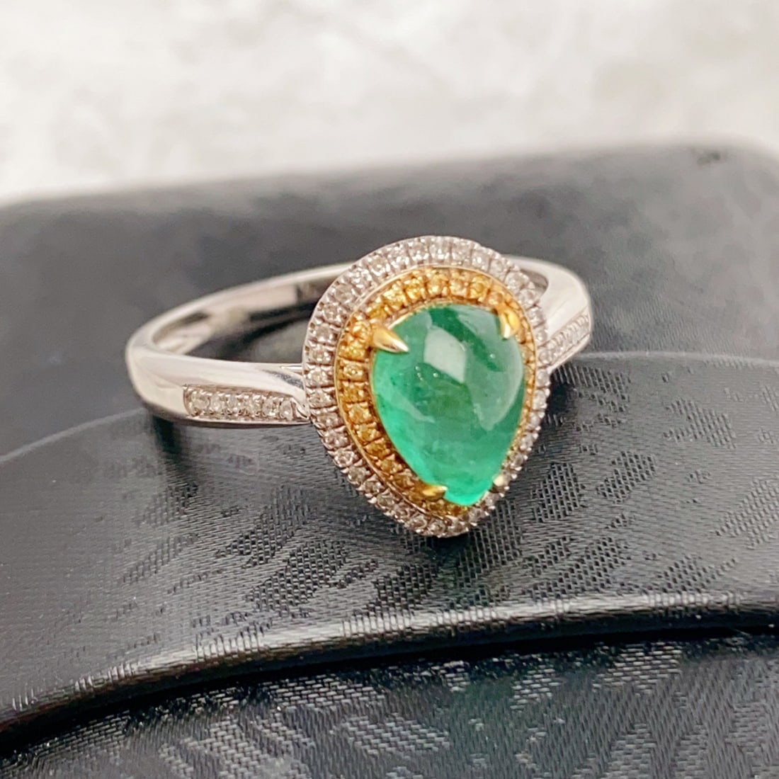14k Gold 1.50 Ct Natural Emerald & Diamond Ring: Ref:231126082 // gold content:14k gold // ring size:7. 25us // // main gemstone:emerald // shape:pear // carat weight:1. 50ct // color:green // treatment:natural // // adjacent gemstone 2 :