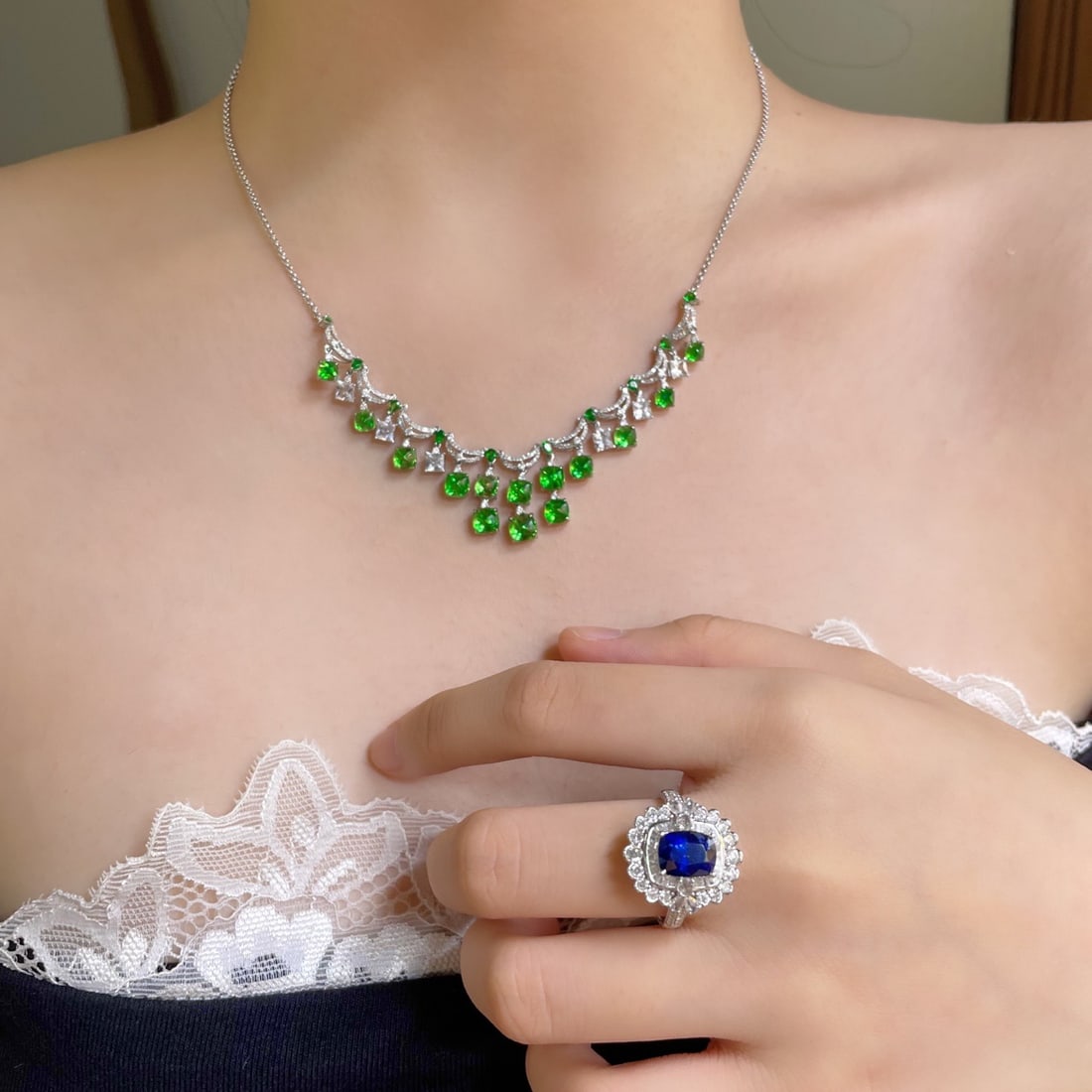 14k Gold 12.1 Ctw Natural Tsavorite & Sapphire Necklace - 6