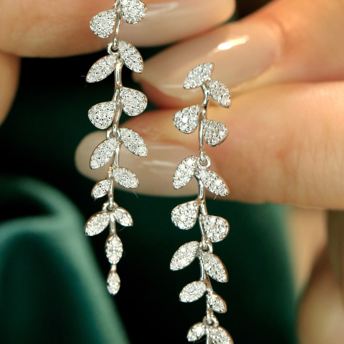 14k Gold 0.6 Ct Natural H Diamond Earrings - 2