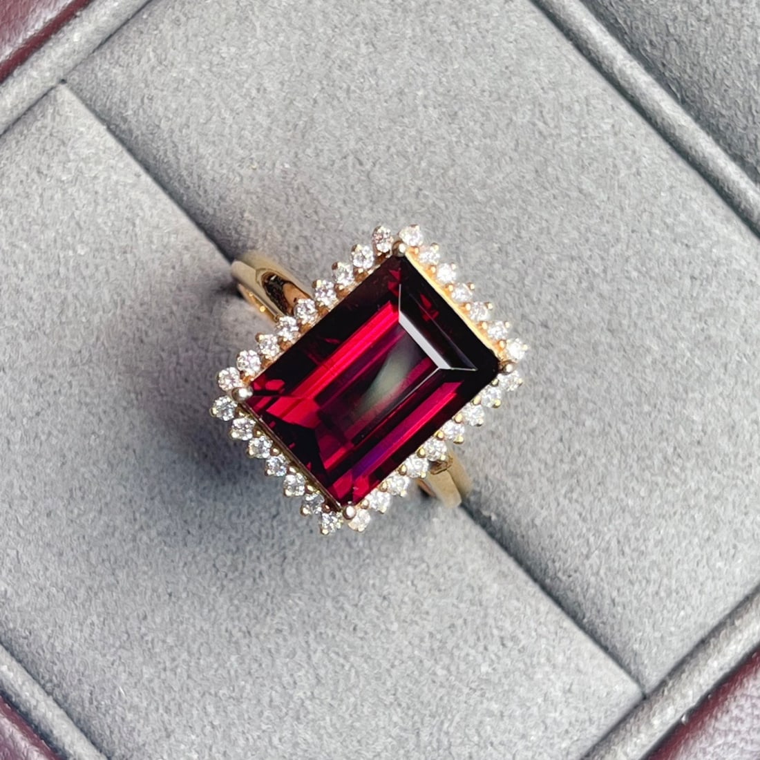 14k Gold 6.07 Ctw Natural Tourmaline & Diamond Ring: Ref:231126103 // gold content:14k gold // ring size:7. 25us // // main gemstone:tourmaline // shape:rectangle // carat weight:5. 75ct // color:red // treatment:natural // // adjacent gemstone 2 : diam
