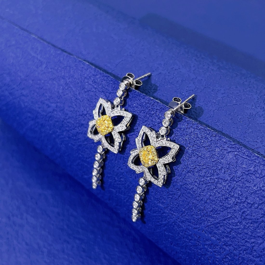 14k Gold 0.81 Ctw Natural Yellow Diamond & Diamond Earrings - 3