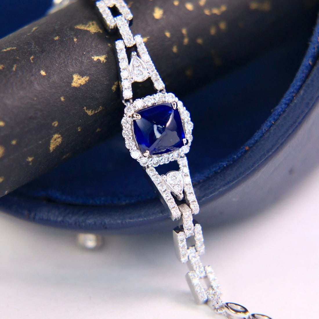 14k Gold 2.15 Ctw Vivid Blue Natural Sapphire & Diamond Bracelet - 3
