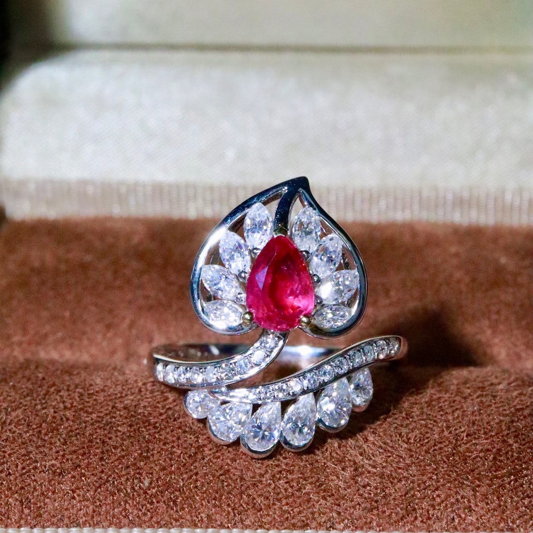 14k Gold 1.00 Ctw Natural Ruby & Diamond Ring: Ref:231126137 // gold content:14k gold // ring size:7. 25us // // main gemstone:ruby // shape:pear // carat weight:0. 87ct // color:red // treatment:natural // // adjacent gemstone 2 : diamond // shap