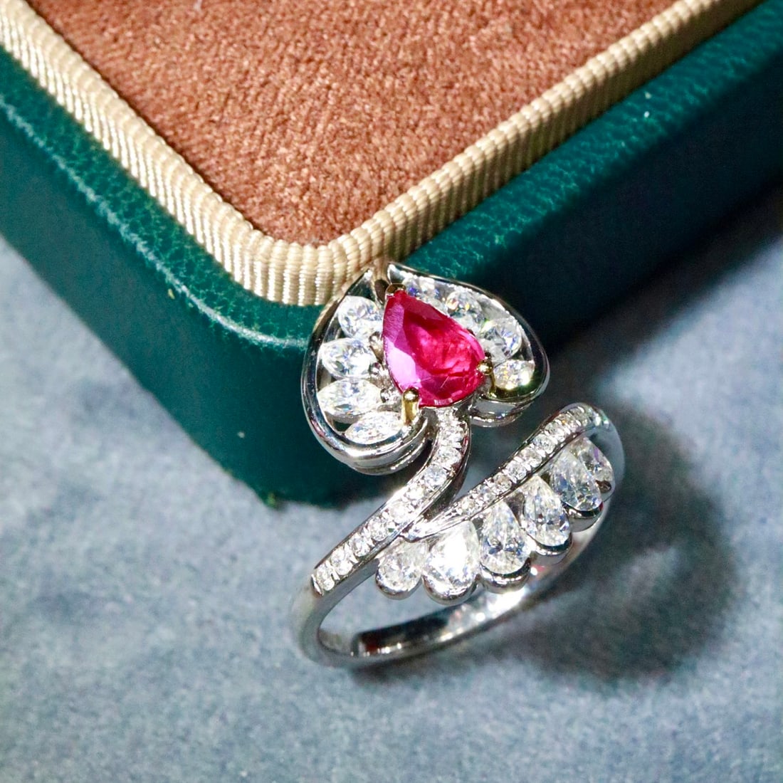 14k Gold 1.00 Ctw Natural Ruby & Diamond Ring - 4