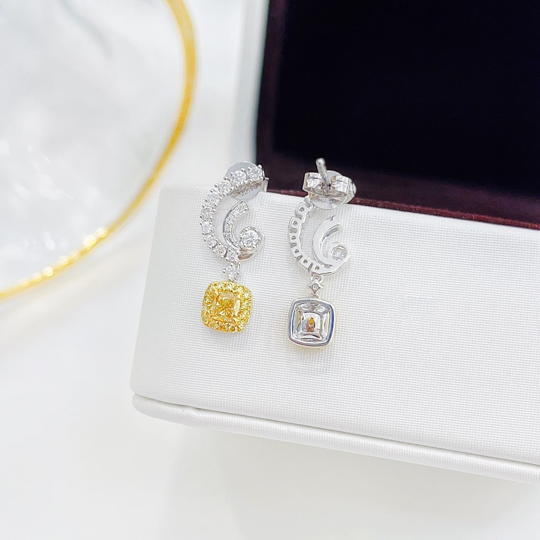 14k Gold 1.00 Ctw Natural Yellow Diamond & Diamond Earrings - 3