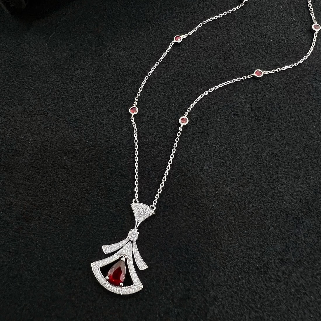 14k Gold 1.16 Ctw Vivid Red Natural Ruby & Diamond Necklace - 2