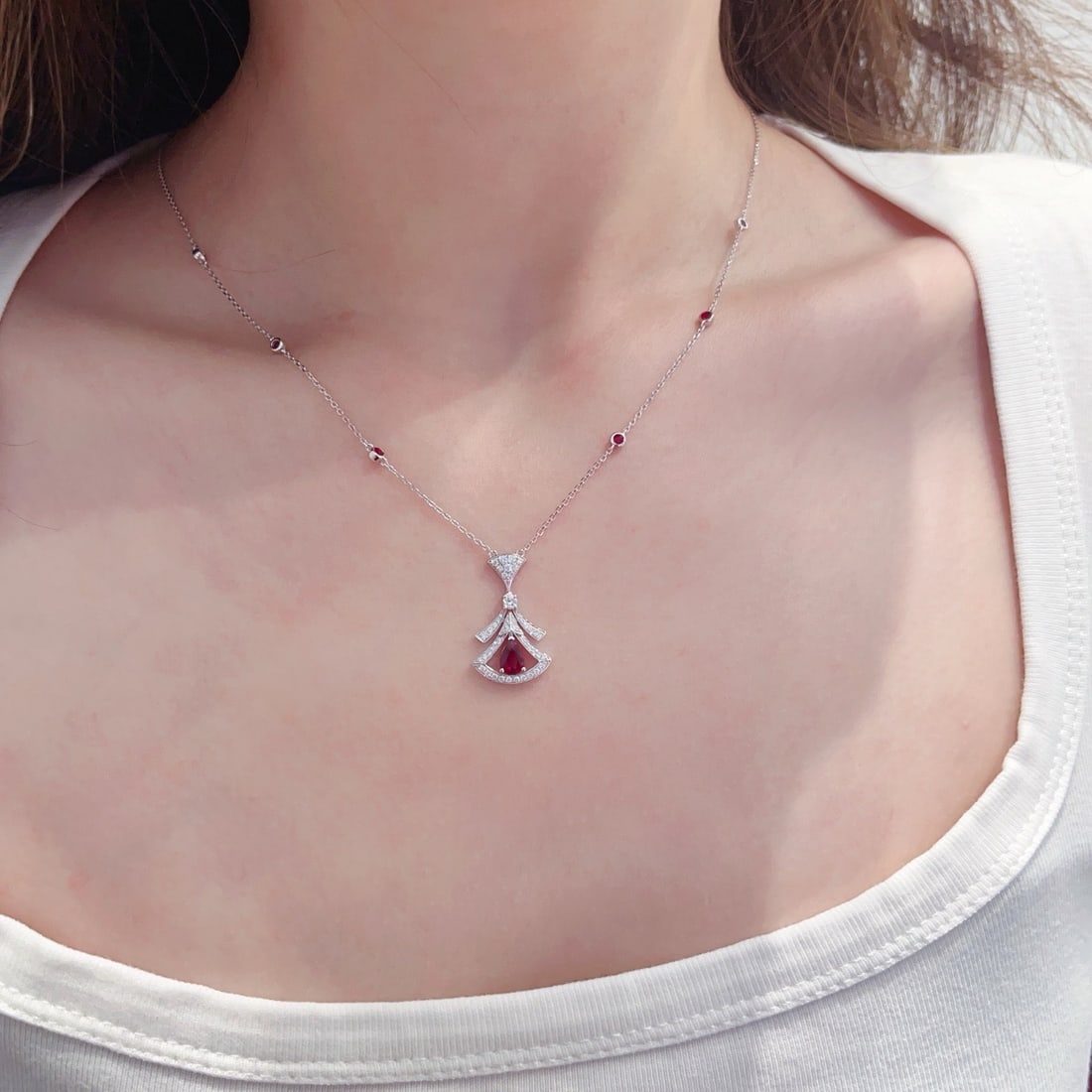 14k Gold 1.16 Ctw Vivid Red Natural Ruby & Diamond Necklace - 4