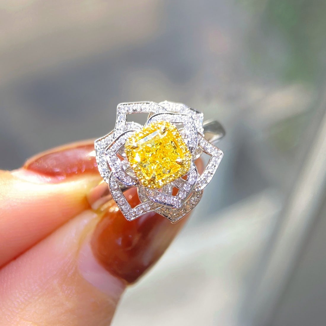 Gia Certified 14k Gold 0.81 Ctw Natural Yellow Diamond & Diamond Ring - 2