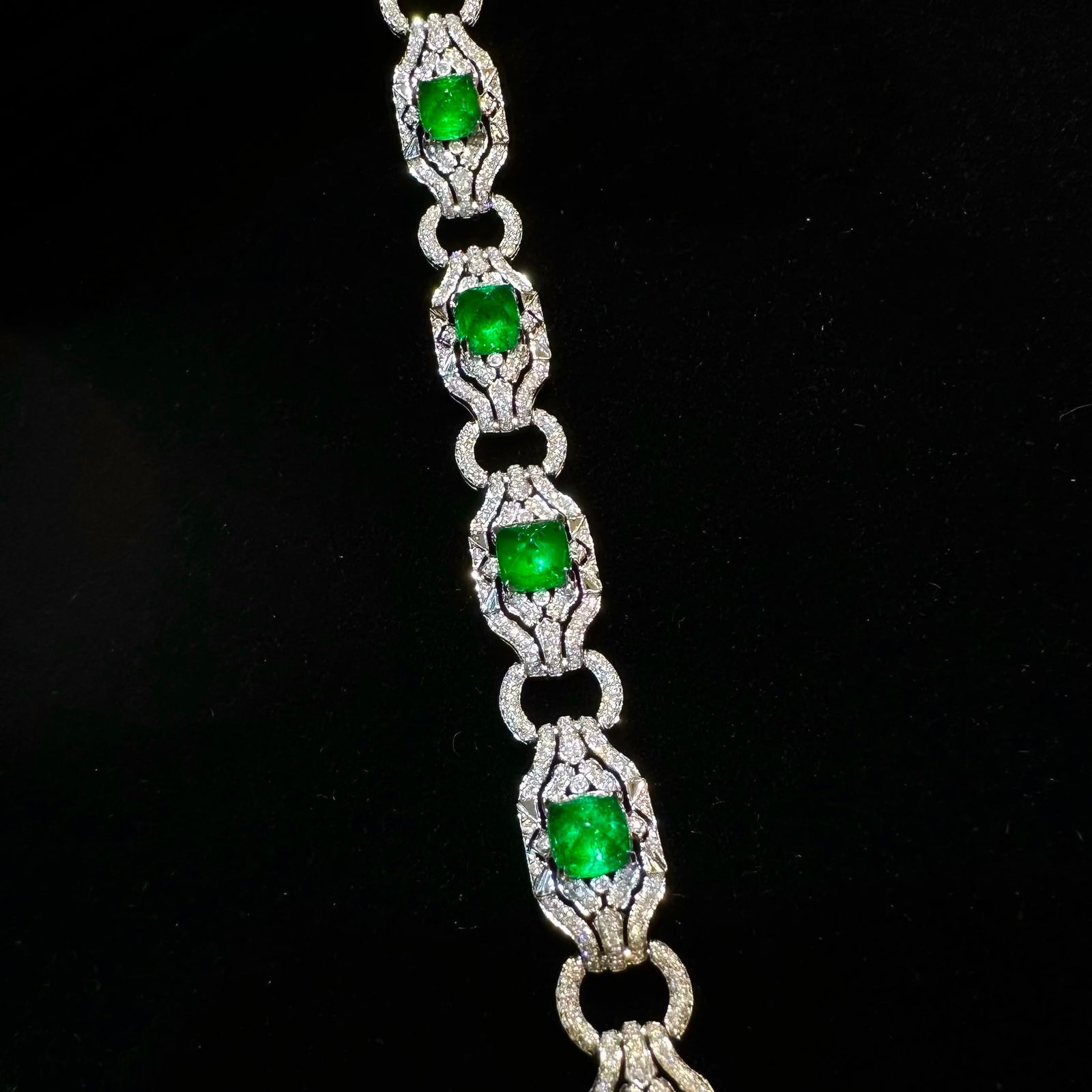 14k Gold 9.24 Ctw Vivid Green Natural Emerald & Diamond Bracelet - 2