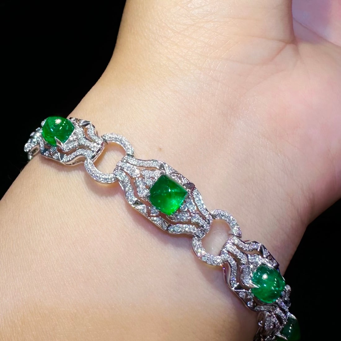 14k Gold 9.24 Ctw Vivid Green Natural Emerald & Diamond Bracelet - 3