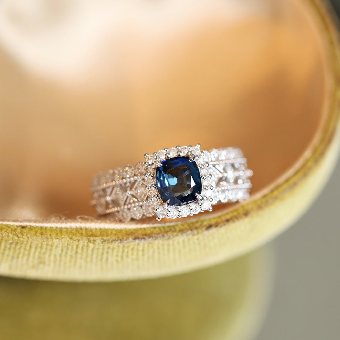 14k Gold 1.72 Ctw Natural Sapphire & Diamond Ring - 3