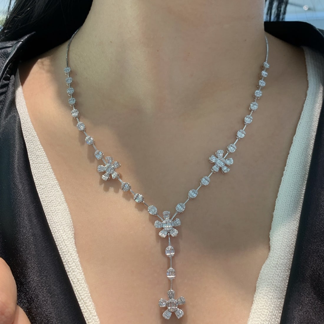 14k Gold 2.6 Ct Natural H Diamond Necklace (1 of 8)